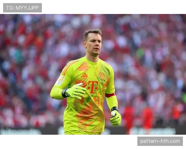 诺伊尔本赛季技术表现稳健，门线反应与出击能力持续提升